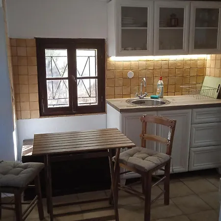House In Porfyrousa Organic Farm *