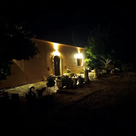Feriehus House In Porfyrousa Organic Farm *