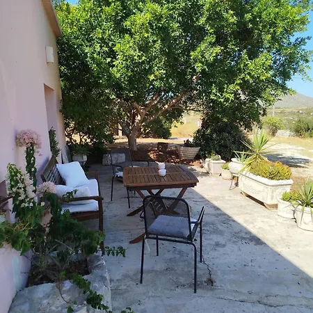 House In Porfyrousa Organic Farm Vakantiehuis Avlemonas