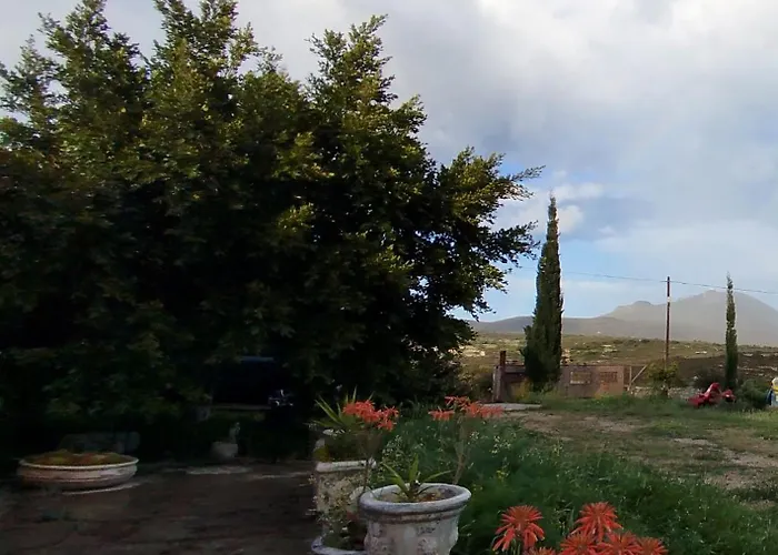 Dom wakacyjny House In Porfyrousa Organic Farm